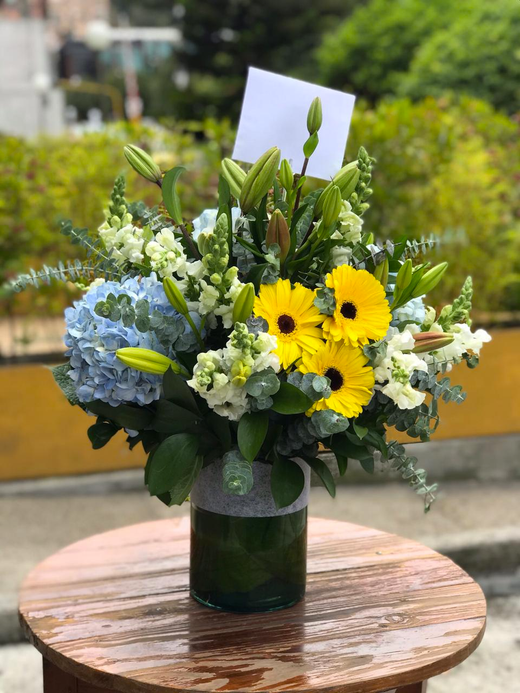 Florero de Lirios, Gerberas y Hortensias