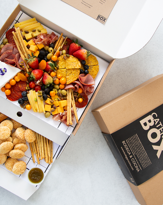 Ancheta Premium de Jamones y Quesos para 10 personas